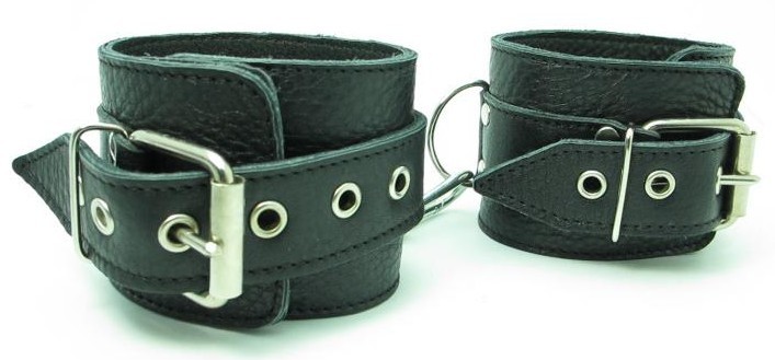Кожаные наручники с пряжкой от БДСМ Арсенал