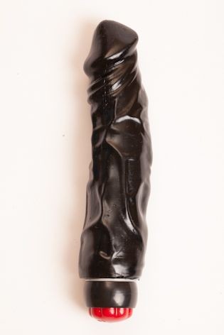 Чёрный вибратор-реалистик с ярко выраженным рельефом - 23,5 см. от White Label