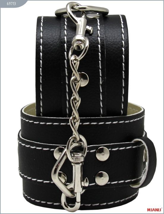 Чёрные кожаные наручники с фиксацией от X-Market Ltd