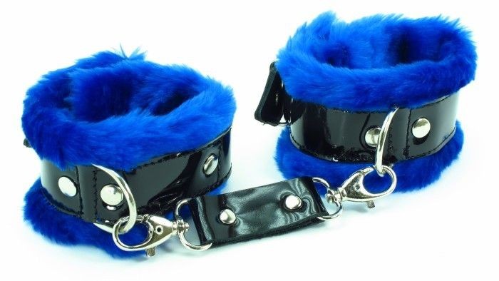 Синие наручники с мехом BDSM Light от БДСМ Арсенал